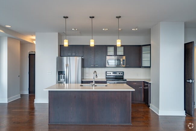 Interior Photo - 10 Lafayette Sq