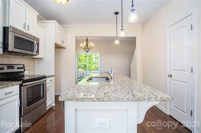 Building Photo - 4276 Sutwick Dr