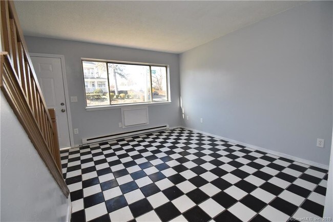 Foto del edificio - 581 Highland Ave