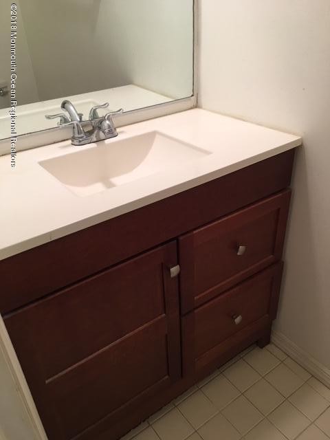 Building Photo - 60 County Rd