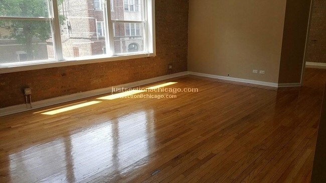 Foto del edificio - 7752 S Essex Ave