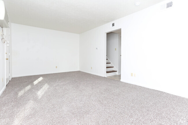 3BR, 1BA - 1,092 SF - Living Room - Eleven Oaks Apartments