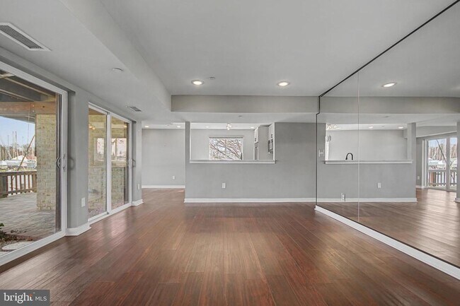 Foto del edificio - 768 Fairview Ave