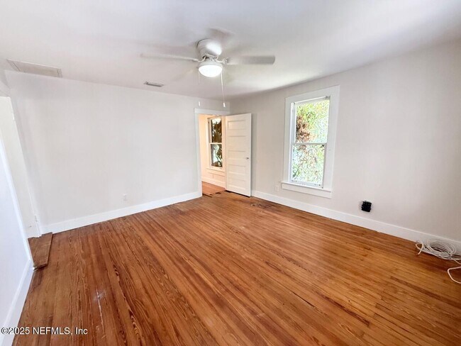 Foto del edificio - 2145 Oak St
