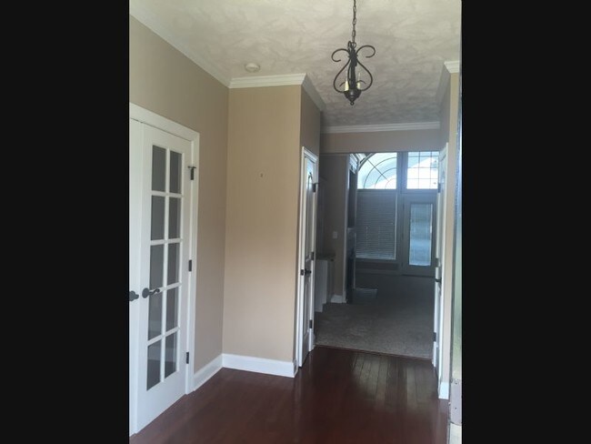 Building Photo - 5825 Cotton Valley Dr