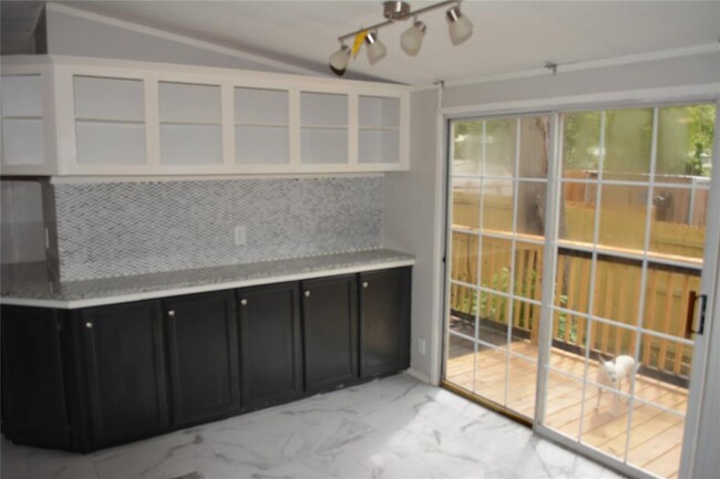 Building Photo - 13204 Enchanted Vista
