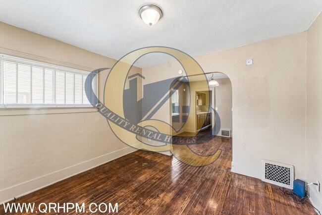 Foto del edificio - 1205 Pinehurst Ave