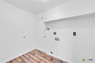 Building Photo - 4205 Thunder Creek Dr