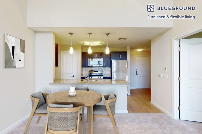 Building Photo - 1000 Bay Dr