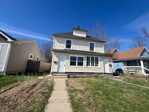 Building Photo - 3236 Graceland Ave