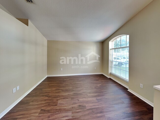 Foto del edificio - 12619 Kings Lake Drive