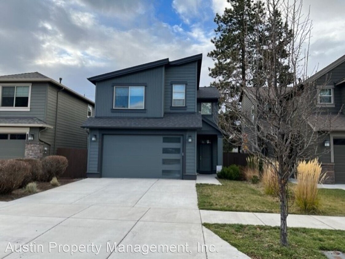Foto principal - 3 br, 2.5 bath House - 61253 SE Brock Lane