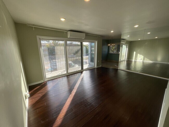 Foto del edificio - Condo - 2 Bedrooms / 2 Bath - Long Beach