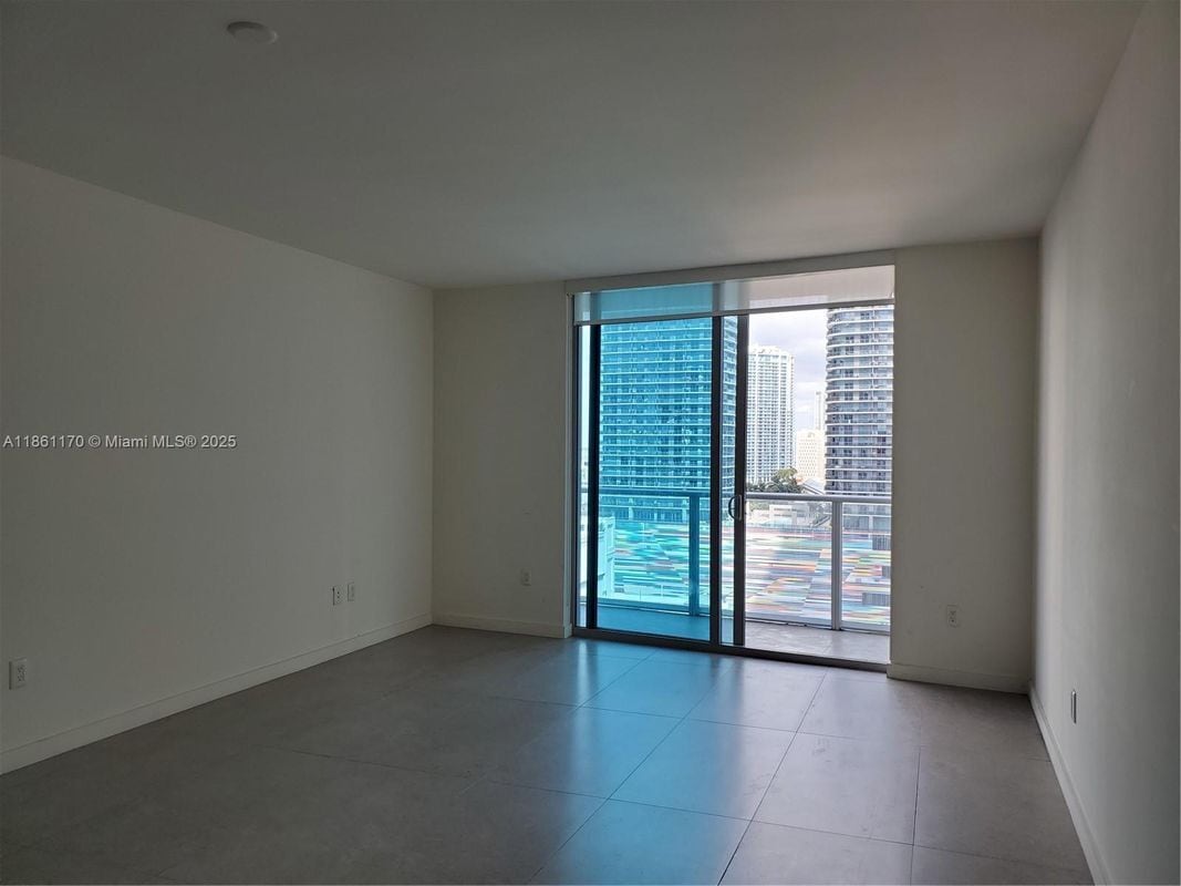 Building Photo - 1100 S Miami Ave