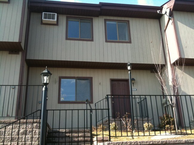 Building Photo - 7006 Chelsea Cv N