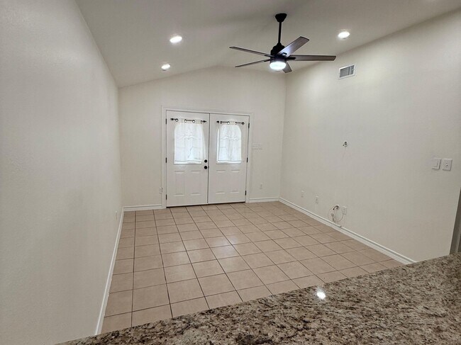 Foto del edificio - 1021 Savannah Loop