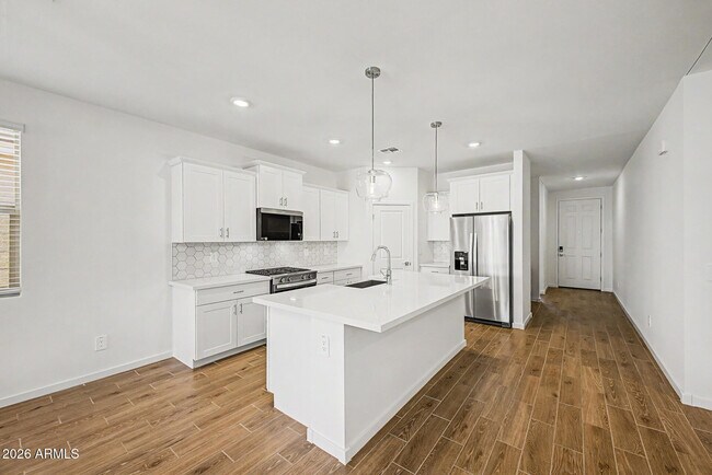 Foto del edificio - 15803 W Cottontail Ln
