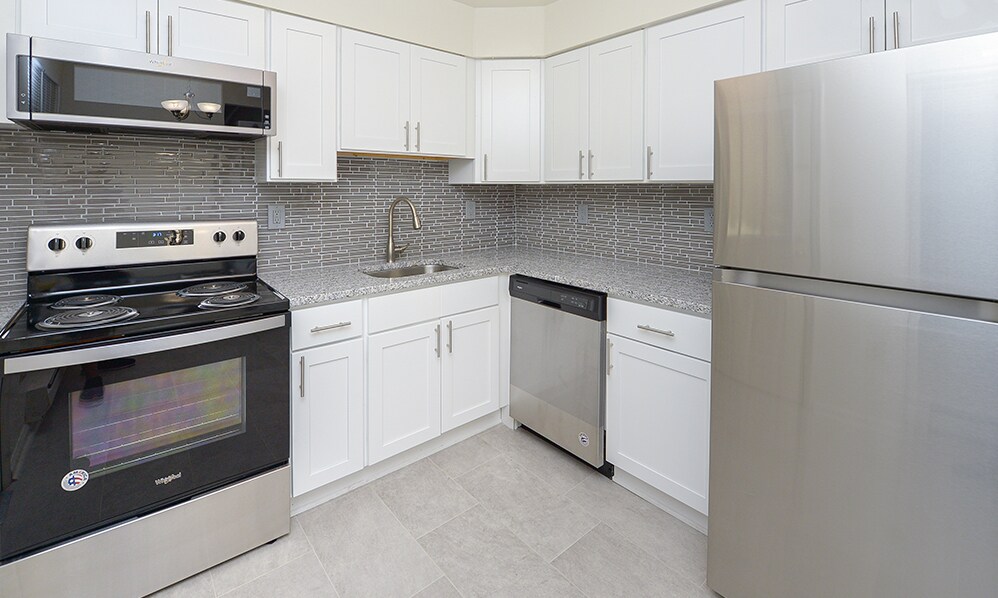 Eatoncrest Apartment Homes Apartments in Eatontown, NJ