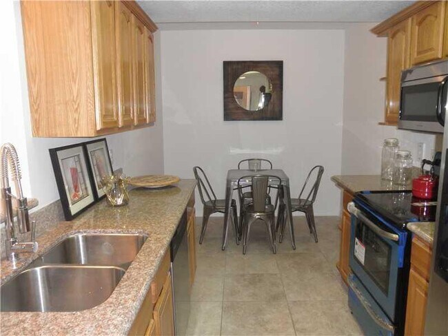 Foto del edificio - 3530 SW 22nd St