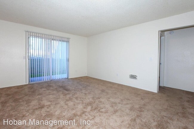 Building Photo - 3 br, 2 bath Apartment - 246 N Emerald Dr....