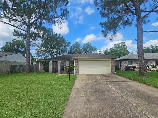 Building Photo - 3206 Pebble Lake Dr
