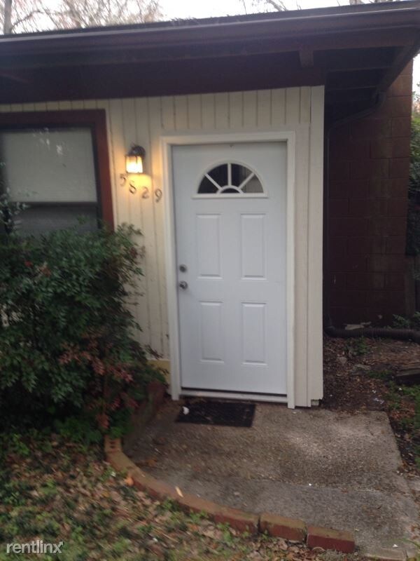 Foto principal - 1 br, 1 bath House - 5829 Hyde Park Cir