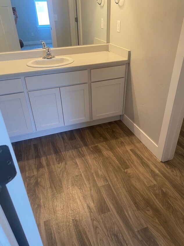 Primary Photo - Luxury 3 Bed 2 Bath Townhome in Vineyard