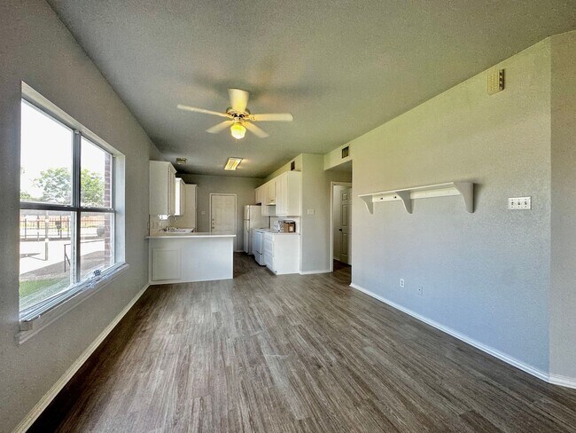 Foto del edificio - 1318 James Ave