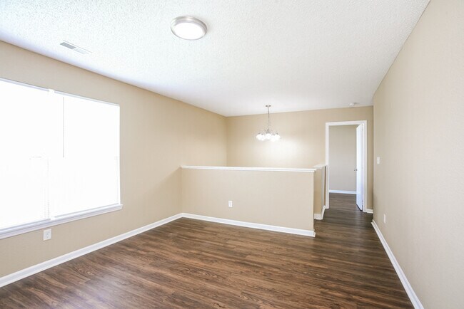 Foto del edificio - Great 3 Bedroom