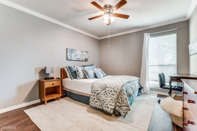 Foto del edificio - 3 br, 2 bath Duplex - 3148 Royal Lane