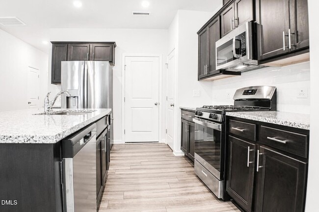 Building Photo - 225 Peebles Dr
