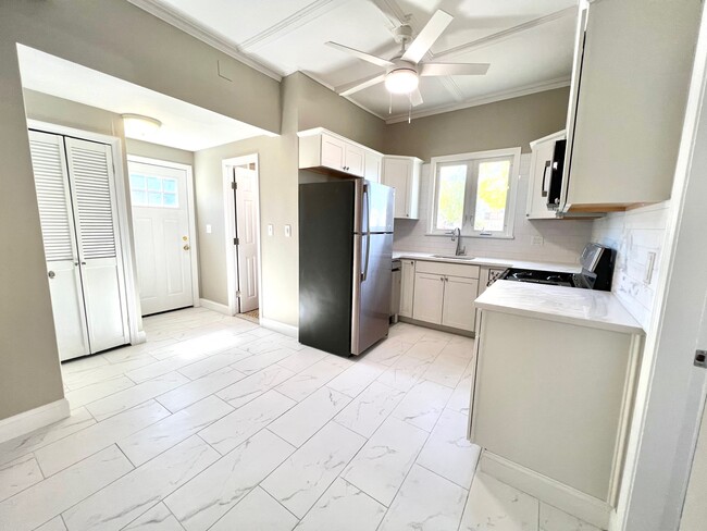 Kitchen - 6 Holland St