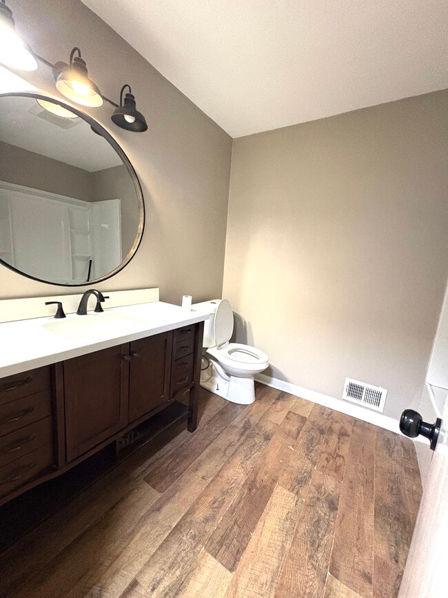 Foto del edificio - 1081 Ragin Ln