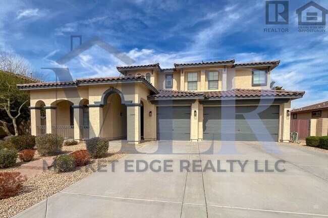 Foto del edificio - 5Bed/4.5Bath w/3 Car Gar - 303/Camelback -...
