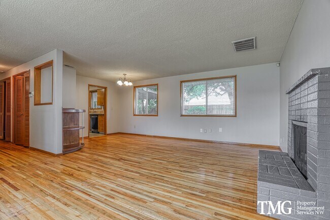 Foto del edificio - Charming single-family home!