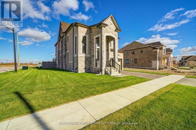 Building Photo - 18 Shadyridge St