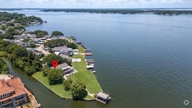 Building Photo - 80 Lakeview Village