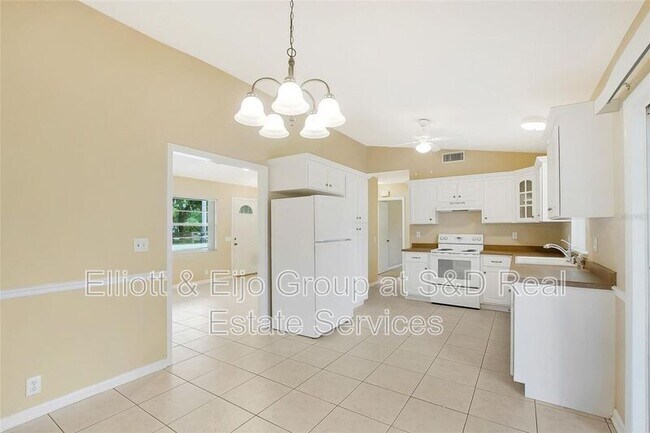 Foto del edificio - 612 Lake Ned Rd.