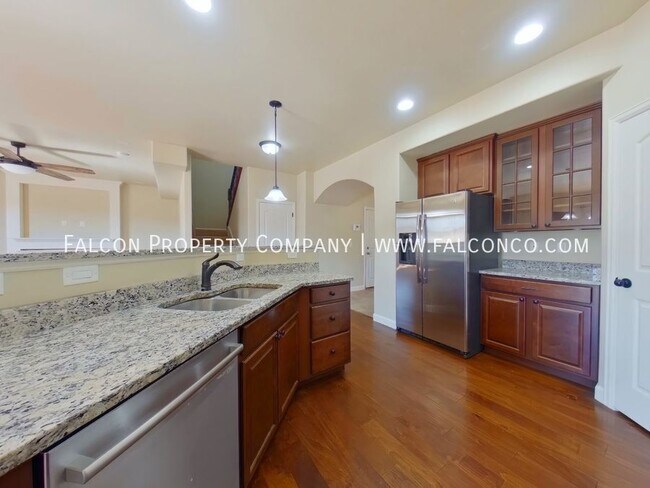 Building Photo - 7630 Dutch Loop