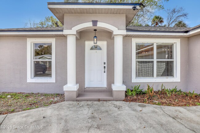 Building Photo - 4165 Eola Ave