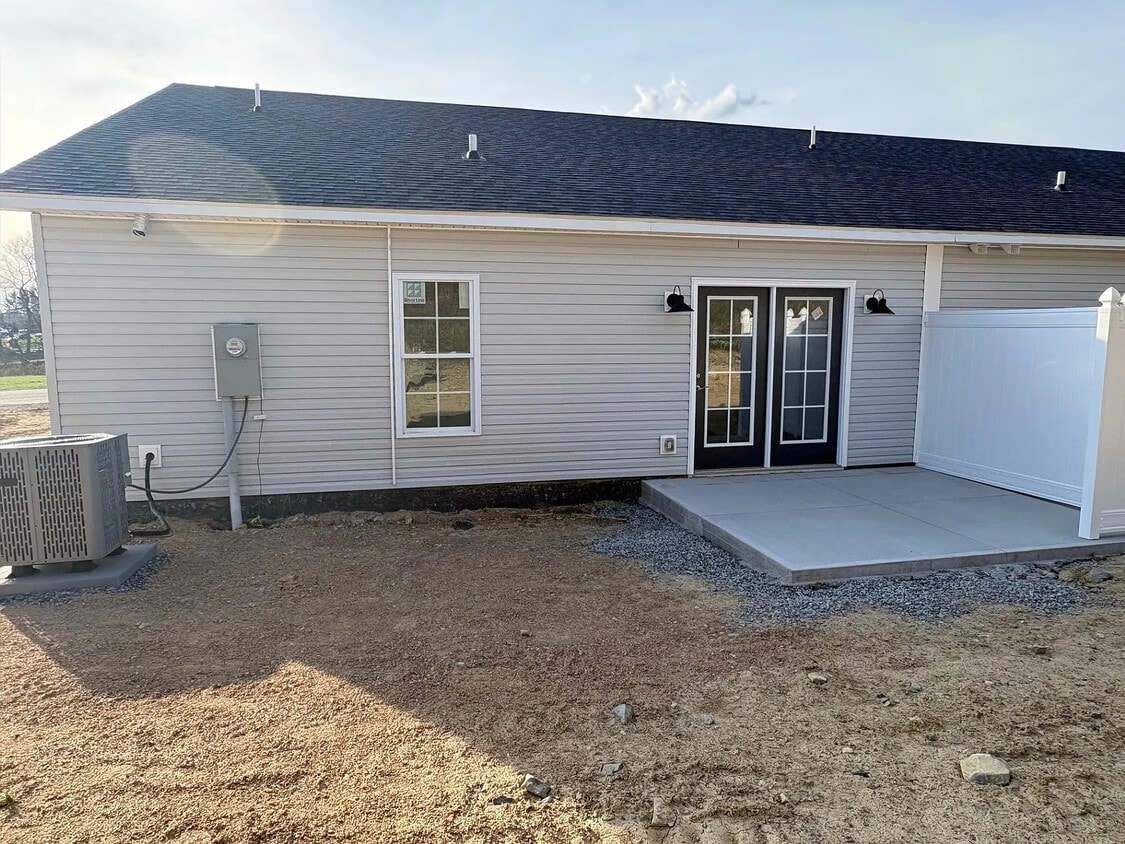 Building Photo - 175 Fairfield Ln