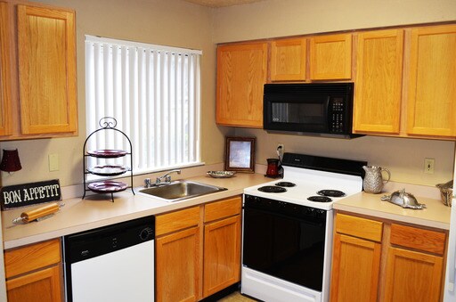 Building Photo - 2626 E 88th St