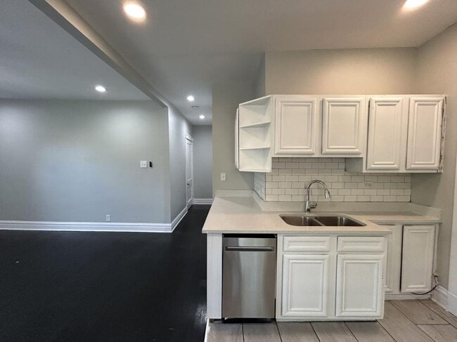 Building Photo - 1 bedroom in Chicago IL 60639