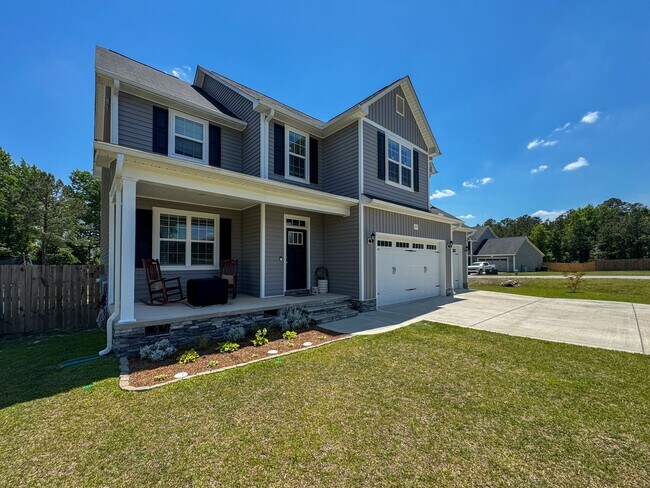 Foto del edificio - Stunning 4 Bed 2.5 Bath Home in Cameron with Fenced Yard