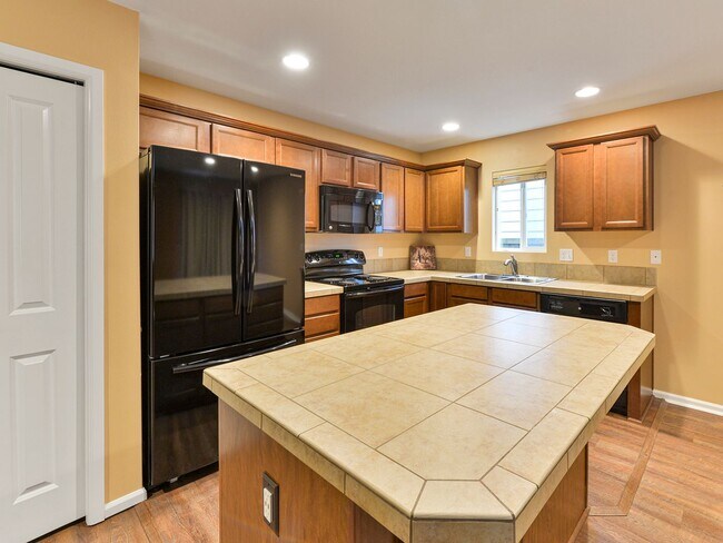 Foto del edificio - Application Pending - Available Now Beauti...