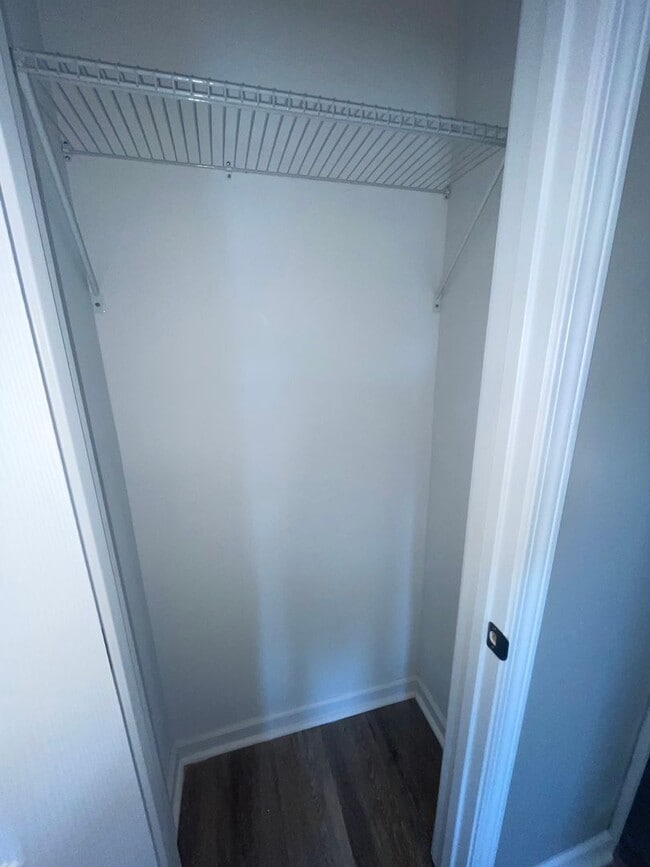 Building Photo - 303 Freeman St SE