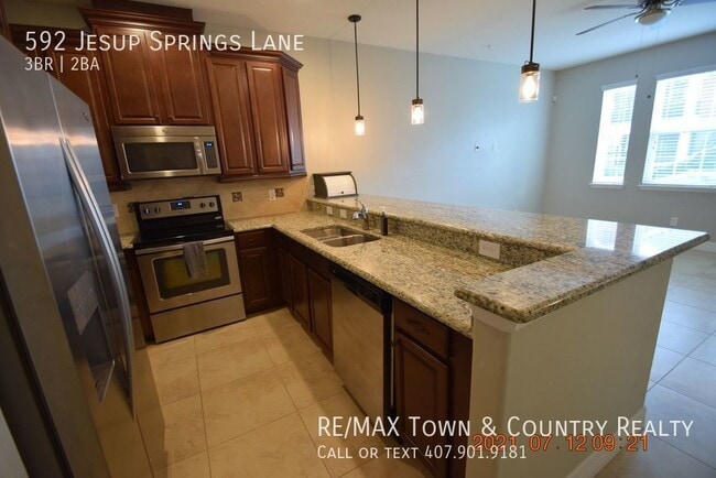 Building Photo - 592 Jesup Springs Ln
