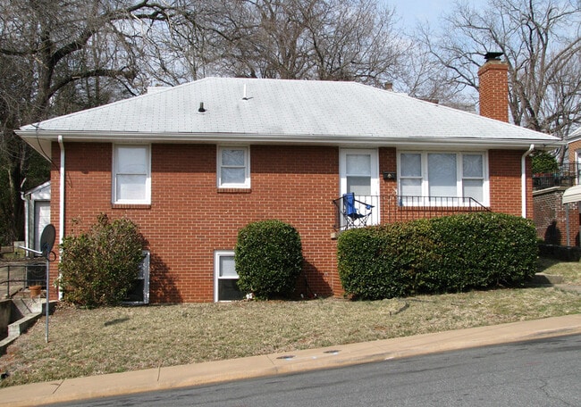 Foto del edificio - 804 St James Cir