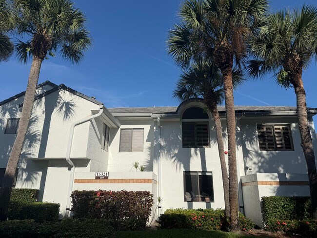 Foto del edificio - 15321 Strathearn Dr