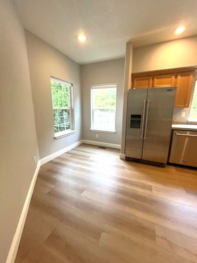 Building Photo - Newly Remodeled 4 Bedroom, Wilsonville, OR